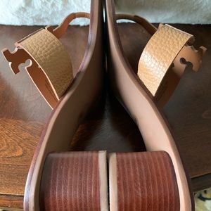 Ladies thong sandals